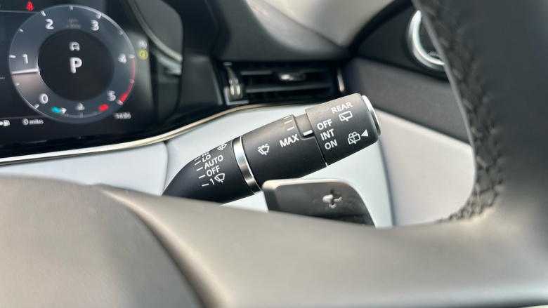 Land Rover Range Rover Evoque 2.0 D200 Dynamic SE 5dr Auto Diesel Hatchback